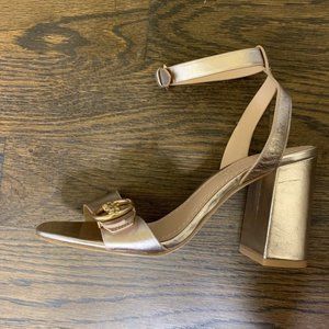 COACH MADDI SANDAL CHAMPAGNE